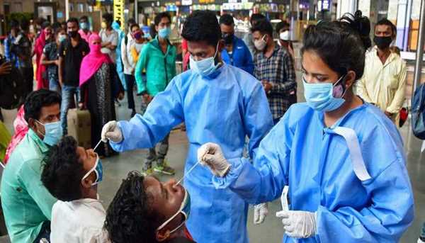 भारत में कोरोना के पिछले 24 घंटे में 2.09 लाख मामले सामने आए, 959 लोगों की हुई मौत